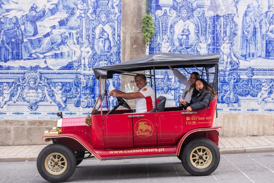 Tour Porto: Classic Car + A Toast with Port Wine - Luís I Bridge: getting the famous arch in context