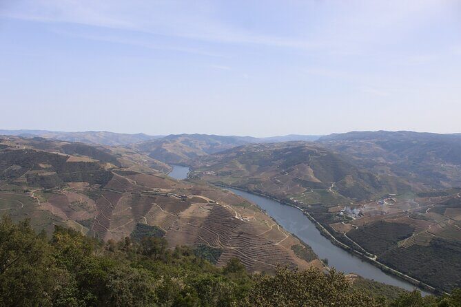 Tour the Douro wine region, and discover the fantastic landscape - Quinta Privada: the production tour that makes the wine make sense