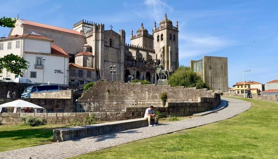 Unveiled Secrets of Porto + Olive Oil Tasting - The brunch moment: regional food after a packed 3 hours