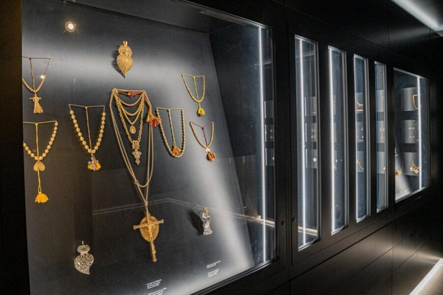 Viana do Castelo Costume Museum - Costumes of Viana do Castelo: more than outfits