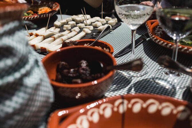 Vinho Verde Private Wine-Tour (All Inclusive) - Merufe wine lunch: DOC pairings and the comfort of local plates